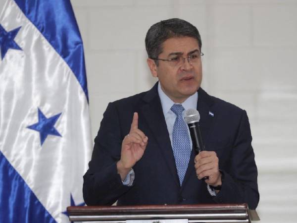 Juan Orlando Hernández, expresidente de Honduras, durante una conferencia de prensa.