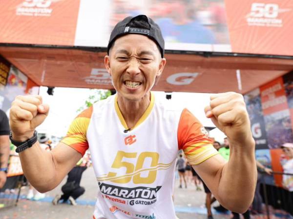 Con gran entusiasmo, Fujiyama completó el recorrido de los 10 kilómetros en la Maratón LA PRENSA Gatorade.