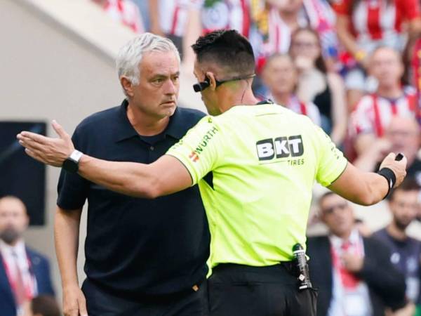 José Mourinho vuelve a estar en el centro de la polémica luego de lanzar una fuerte denuncia y mostrar pruebas para respaldar sus declaraciones.