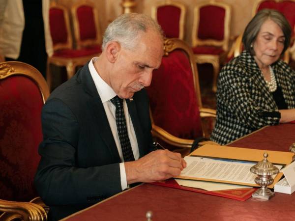 El acuerdo, compuesto por 25 artículos, “ratifica las buenas relaciones bilaterales existentes, tutela la personalidad jurídica de la Iglesia y favorece la valiosa colaboración entre la Iglesia y el Estado”.