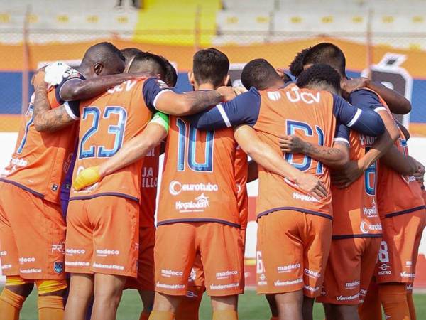 Jugadores de la Universidad César Vallejo, equipo de de la segunda divisón de la liga de Perú.