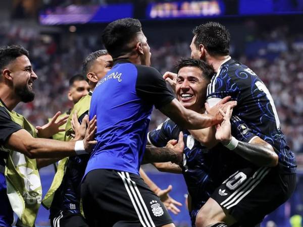 Argentina volvió a demostrar que tiene una historia especial en las grandes noches del fútbol.