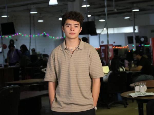 Dando vida a Jackson, con quien dice encontrar afinidad, Emilio Mejía está por comenzar a grabar su primer proyecto como actor principal.