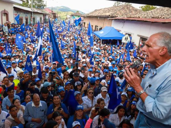 El presidenciable nacionalista Nasry Asfura durante su concentración en San Marcos de Colón, Choluteca, donde pidió cuidar el voto el 30 de noviembre.