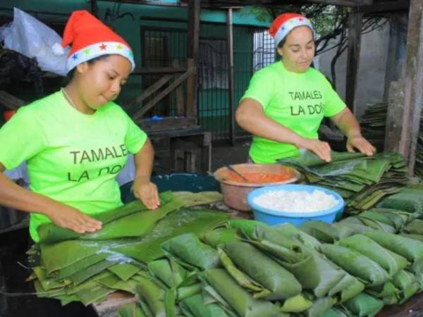 En San Pedro Sula, específicamente en la colonia Hermosa Providencia, se ubica una cuadra que alberga más de diez negocios dedicados a la elaboración y venta de tamales.