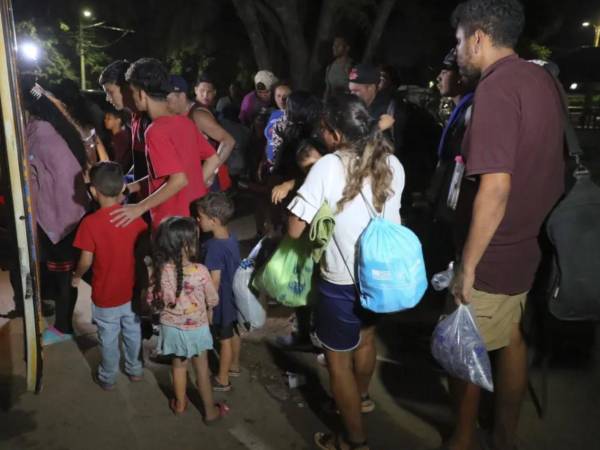 Menores migrantes en México viven con temor a ser detenidos, según estudio.