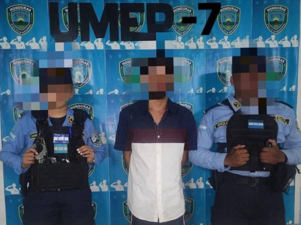Policía decomisa supuesta cocaína y captura a un hombre de 28 años en San Pedro Sula.