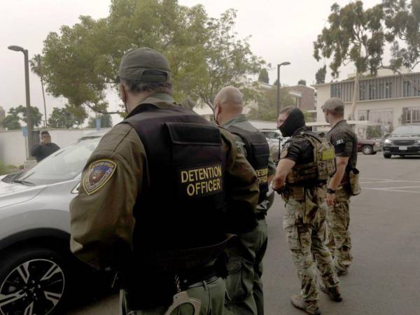 La embajada de Estados Unidos en Tegucigalpa advirtió a los hondureños que desplazarse en grupos numerosos no garantiza llegar a la frontera estadounidense ni obtener autorización para ingresar al país.