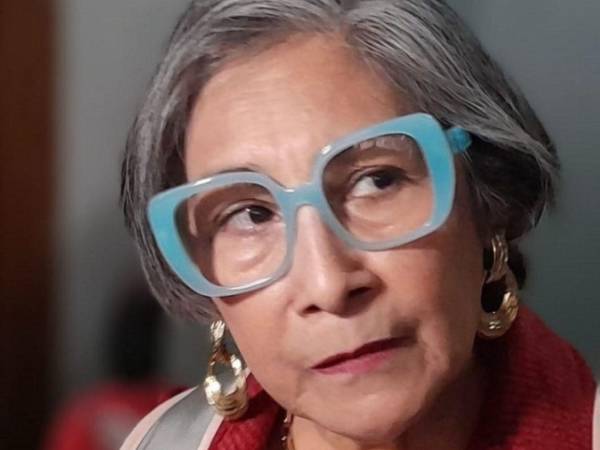 Maribel Espinoza enfatizó en que el compromiso de los diputados es “con la democracia y el Estado de derecho”.