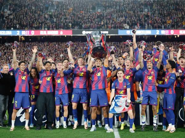 Barcelona aseguró su título número 29 de Liga y lo hizo precisamente ante su eterno rival.