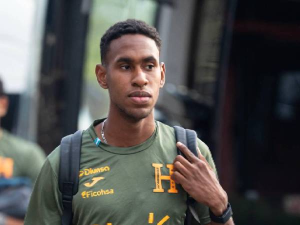 El joven defensor destacó el trabajo de uno de sus compañeros y reveló algunas de las claves que permitieron a la Bicolor quedarse con una victoria 0-1 por la Liga de Naciones de Concacaf.