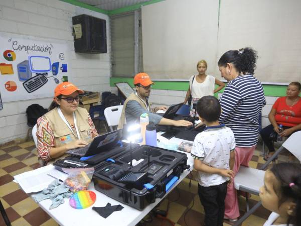 Las jornadas de enrolamiento tienen una duración de cinco horas en cada centro educativo programado.