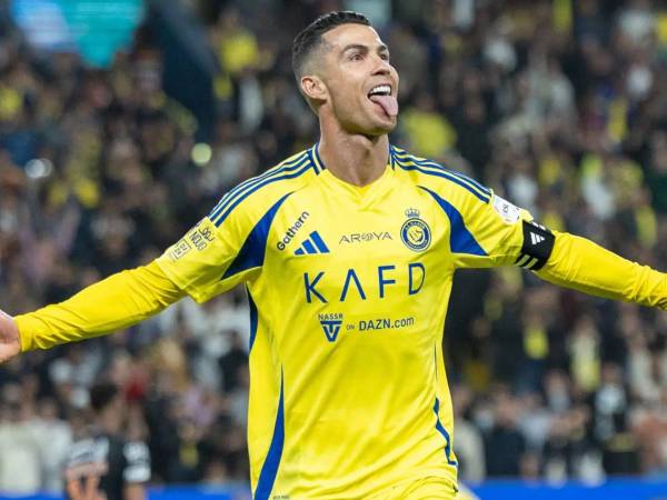 Cristiano Ronaldo celebrando uno de sus goles con el Al Nassr.