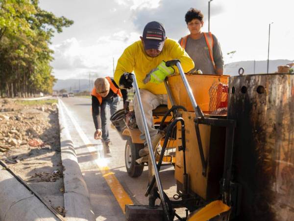 Los trabajos en el tramo de norte a sur del segundo anillo de San Pedro Sula están llegando a su final y, aunque en un inicio se manejaba que el jueves se inaugurarían, ha habido un cambio de última hora.