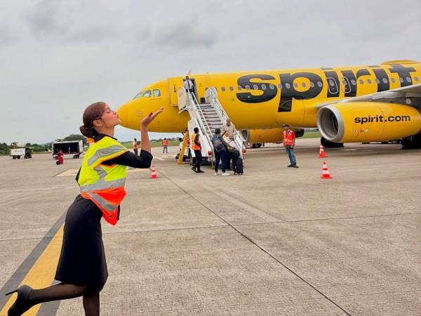 La comunidad académica aeronáutica en Honduras expresó su agradecimiento a Spirit Airlines por el respaldo brindado durante años a los procesos formativos de futuros tripulantes de cabina y pilotos del país.