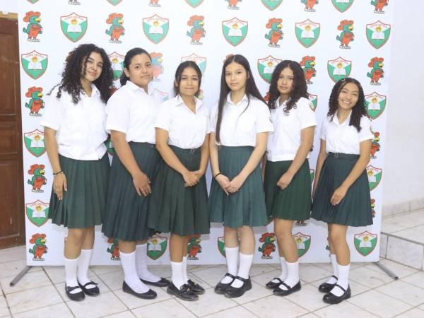 Seis brillantes jóvenes con disciplina, esfuerzo y dedicación se han convertido en el orgullo académico del Instituto Patria de La Lima al alcanzar índices entre el 99% y el 100%.