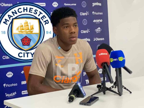 Dereck Moncada en conferencia de prensa tras sumarse al nuevo proceso de la Selección de Honduras.