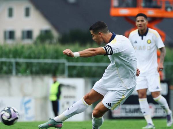 Momento del derechazo de Cristiano Ronaldo que se inscrustó al ángulo.