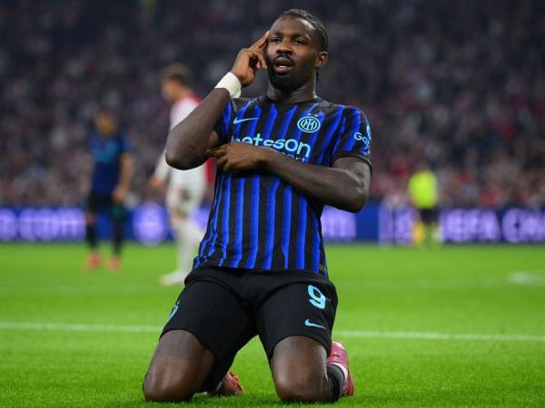 Marcus Thuram hizo dos goles para la victoria del Inter de Milán contra el Ajax en la Champions League.
