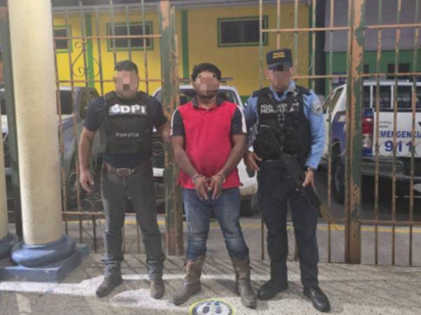 El detenido es un hombre de 28 años, originario y residente de la zona donde se ejecutó su arresto.