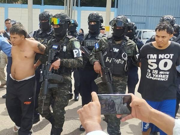 Los arrestados fueron remitidos y puestos a la orden de la fiscalía de turno del Ministerio Público.
