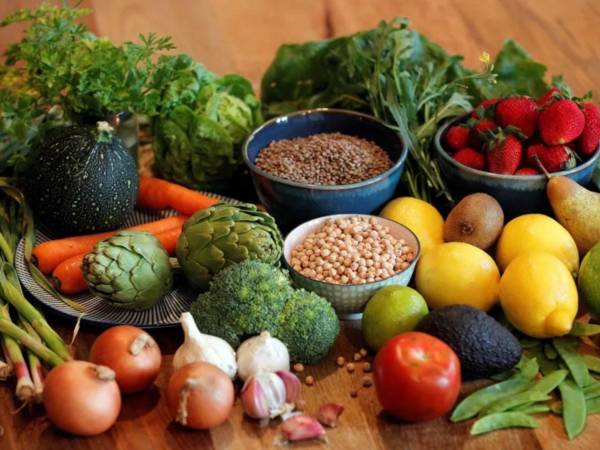 Los complementos alimenticios son productos destinados a ampliar la ingesta de nutrientes en la dieta normal.
