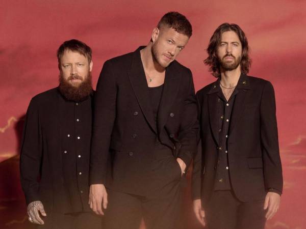 La banda Imagine Dragons, una de las más reconocidas del panorama internacional, da el salto a la industria de los videojuegos. El vocalista Dan Reynolds y su hermano Mac Reynolds, mánager del grupo, presentan Last Flag, un multijugador tipo “captura la bandera”.