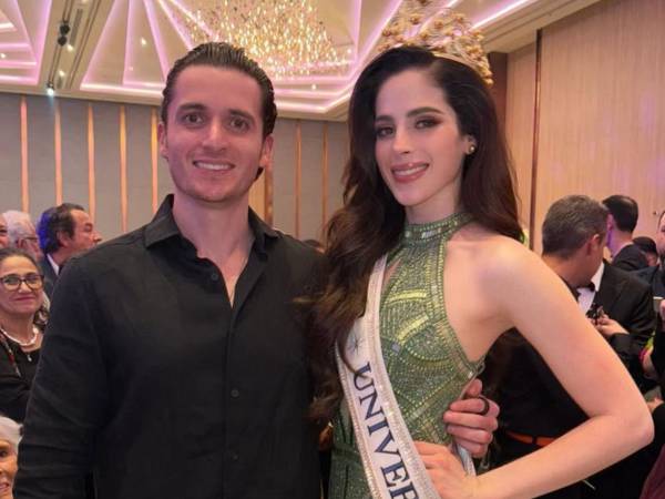 El nombre de Bernardo Bosch se volvió tendencia en redes sociales durante el Miss Universo 2025, y es que el hermano de Fátima Bosch, la ganadora del certamen, se viralizó por su belleza y elegancia, e incluso muchos creyeron que era un modelo o actor, pero la verdad es que nada de eso le interesa, a continuación le contamos un poco sobre este guapo mexicano.