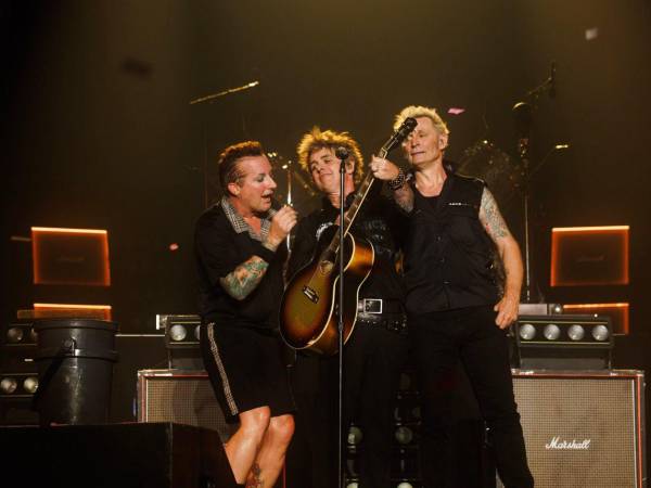 El próximo Super Bowl LX abrirá con la actuación de <b>Green Day</b>. El próximo 8 de febrero, la reconocida banda californiana subirá al escenario del Levi’s Stadium en Santa Clara, apenas a una hora de su ciudad natal, Rodeo.