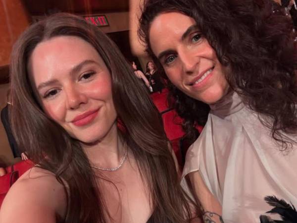 En el documental Jesse &amp; Joy: Lo que nunca dijimos (HBO Max), Joy Huerta revela que Diana Atri, su ahora esposa y madre de sus dos hijos, fue quien la animó a volver a hablar con su padre, el pastor Eduardo Huerta, después de dos años de silencio y tras descubrir su doble vida.