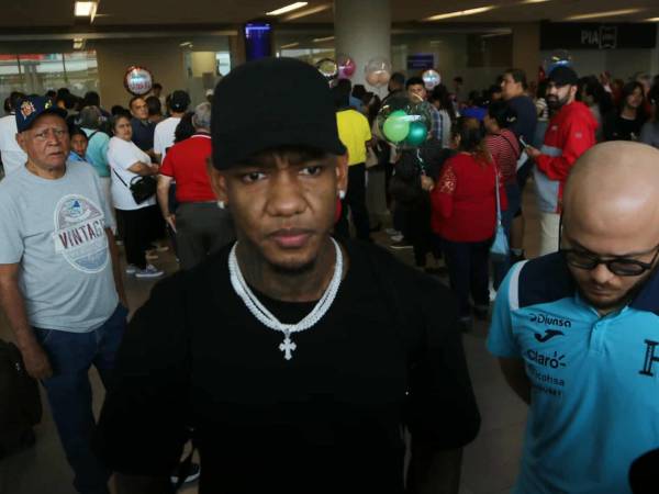 Romell Quioto arribó al Aeroppuerto de Palmerola procedente de Arabia Saudita.