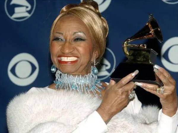 La cantante cubana recibió un reconocimiento que resaltó la influencia de su trayectoria a lo largo de décadas