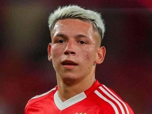 Gianluca Prestianni viaja con el Benfica a Madrid pese a la suspensión provisional