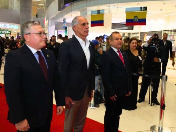 El presidente hondureño Nasry Asfura participó en el acto conmemorativo por el bicentenario del Congreso Anfictiónico, realizado en la sede de la Cancillería de Panamá.