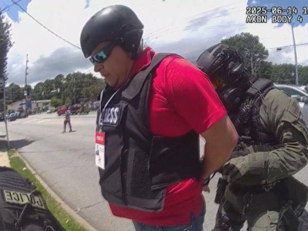 La página oficial del periodista salvadoreño Mario Guevara informó que el comunicador ha quedado libre la mañana de este martes 1 de julio.