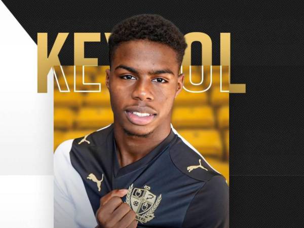 Sorpresa en el cierre del mercado de fichajes en Inglaterra. El delantero hondureño Keyrol Figueroa ha dejado temporalmente las filas del Liverpool y tendrá una nueva oportunidad para continuar con su crecimiento profesional.