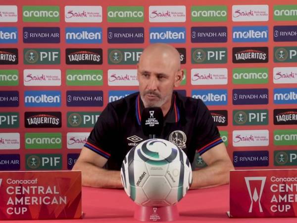 Eduardo Espinel habló en rueda de prensa después de la goleada que Olimpia le metió al Firpo de El Salvador.
