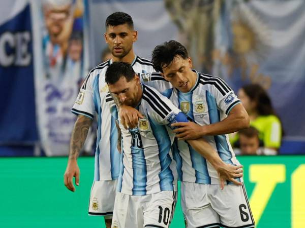 Después de 120 minutos de intensa batalla, la Albiceleste logró imponerse por 3-2 para sellar su boleto a los octavos de final.