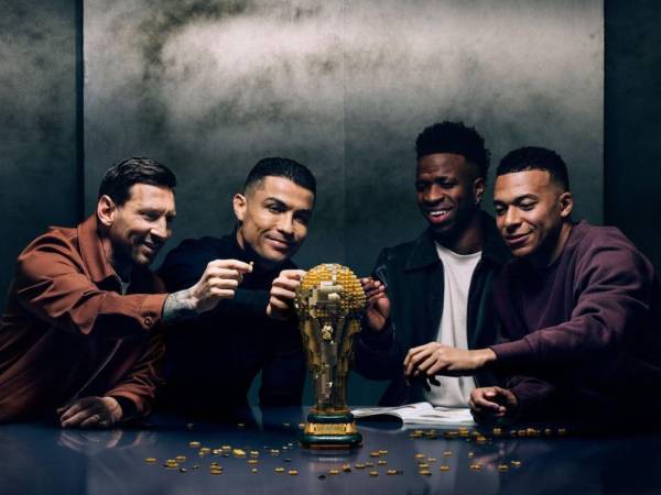 La industria del fútbol y el entretenimiento se fusionaron de manera espectacular con el reciente lanzamiento mundialista de LEGO, que reunió a cuatro de las máximas estrellas del deporte.