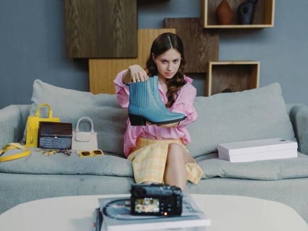 “La soledad o la tristeza son factores que influyen en las compras compulsivas”, según un informe.