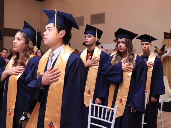 Los alumnos disfrutaron del cierre de una etapa y se aprestan para comenzar el rumbo de su sueño académico superior.