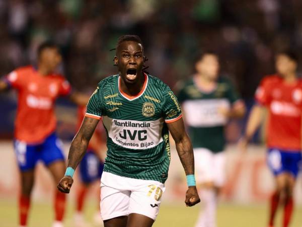Rubilio Castillo celebró con euforia su gol marcado en la final.