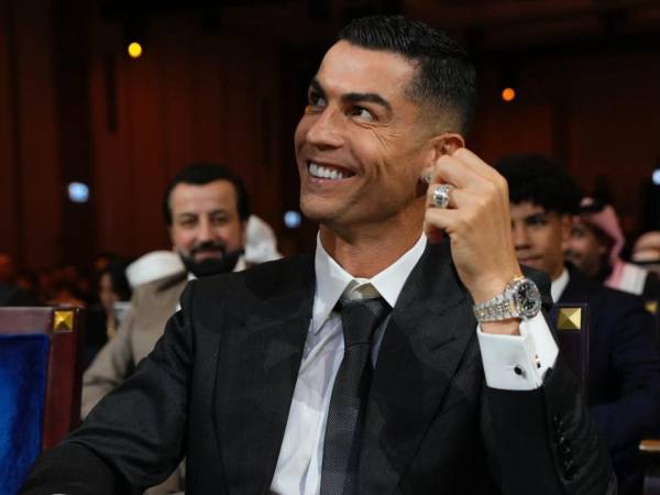 Cristiano Ronaldo amplía su presencia fuera del terreno de juego al convertirse en “socio estratégico y accionista” de LiveModeTV, una plataforma dedicada a la transmisión digital de eventos deportivos.