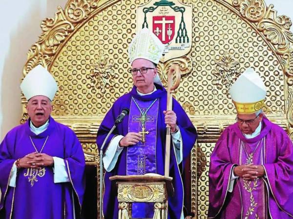 La Conferencia Episcopal de Honduras también pidió reformas electorales.