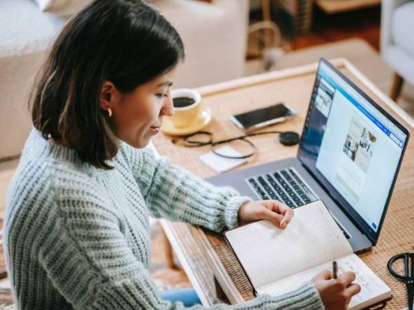 El reclutador selecciona o descarta un currículo en los primeros 60 segundos, por lo tanto, el orden de la información que agregamos es fundamental en el primer filtro de selección.