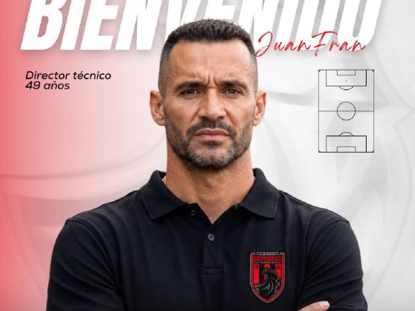 Juanfran García jugó en el Levante, Valencia, Celta de Vigo, Ajax, Besiktas y AEK Atena en su etapa como futbolista.