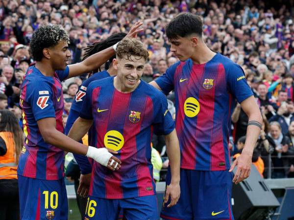 Jugadores del Barcelona celebrando uno de lo goles ante el Villarreal.