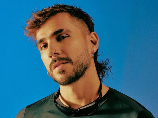 Fotografía cedida por Santa Cruz PR, del cantante colombiano Juan Duque, quien debutará en los Premios Billboard de la Música Latina con una actuación el 23 de octubre, en Miami (EE.UU.).