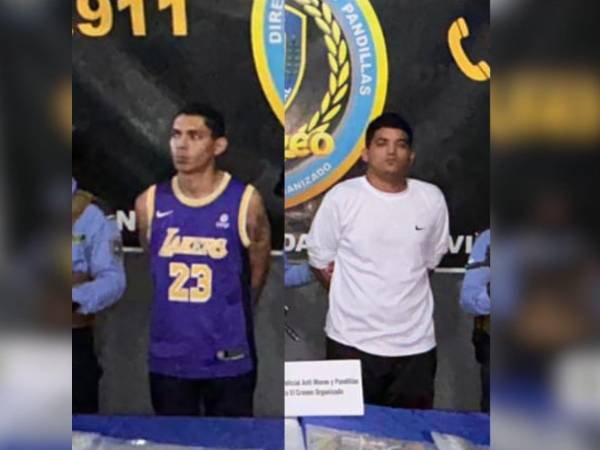 Momentos de la captura de los dos supuestos integrantes de la Pandilla 18 durante un operativo ejecutado en la colonia Calpules, en San Pedro Sula.
