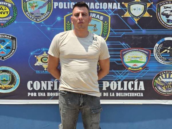 Momentos de la captura de Hubert Josué Enamorado Ramírez, de 37 años de edad.